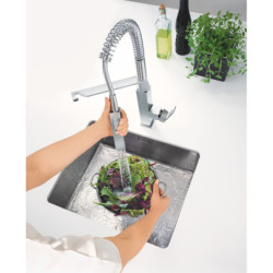 Dřezová baterie GROHE Eurocube s otočným raménkem supersteel 31395DC0