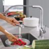 Dřezová baterie GROHE Essence New s vytahovací sprškou chrom 30270000