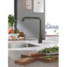 Dřezová baterie GROHE Essence New s otočným raménkem Hard Graphite 30269A00