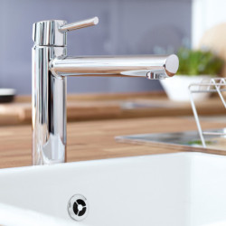 Dřezová baterie GROHE Concetto New s otočným raménkem chrom 31128001