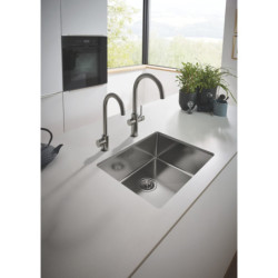 Dřezová baterie GROHE Blue Home s filtrem kartáčovaný Hard Graphite 31455AL1