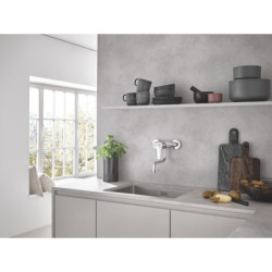 Dřezová baterie GROHE Eurosmart New s otočným ramínkem 150 mm chrom 31391003