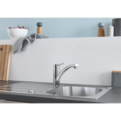 Dřezová baterie GROHE Swift s otočným ramínkem chrom 30358000