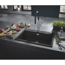 Dřezová baterie GROHE Essence se silikonovým ramínkem supersteel 30503DC0