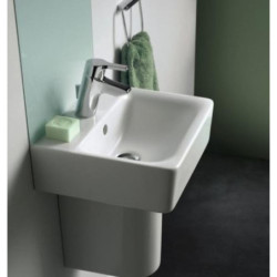 Umývátko Ideal Standard Connect 40x36 cm otvor pro baterii uprostřed E713701